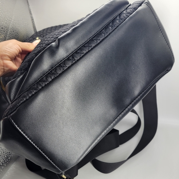 London Fog Quilted 100th Anniversary Black Libby Nylon Backpack Purse - LIKE NEW - Picture 4 of 14
